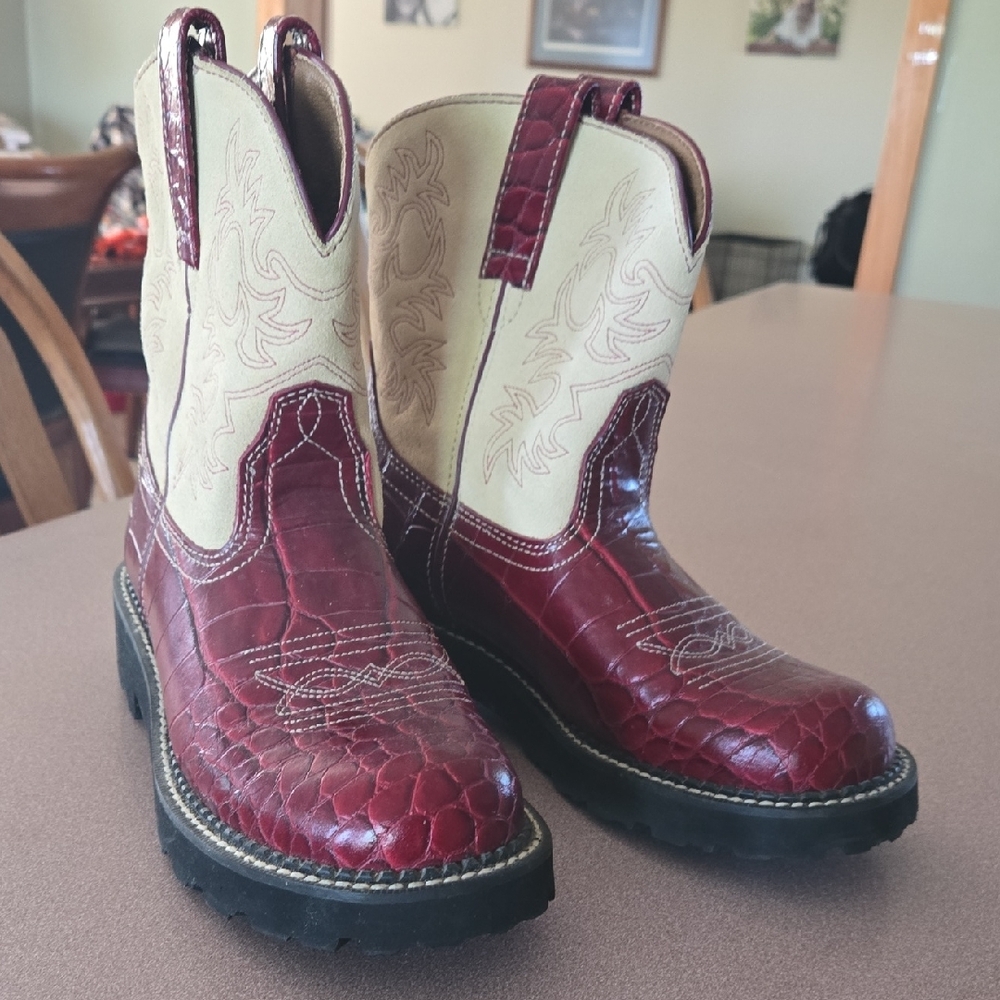 Ariat Women's Red and Cream Western Boots